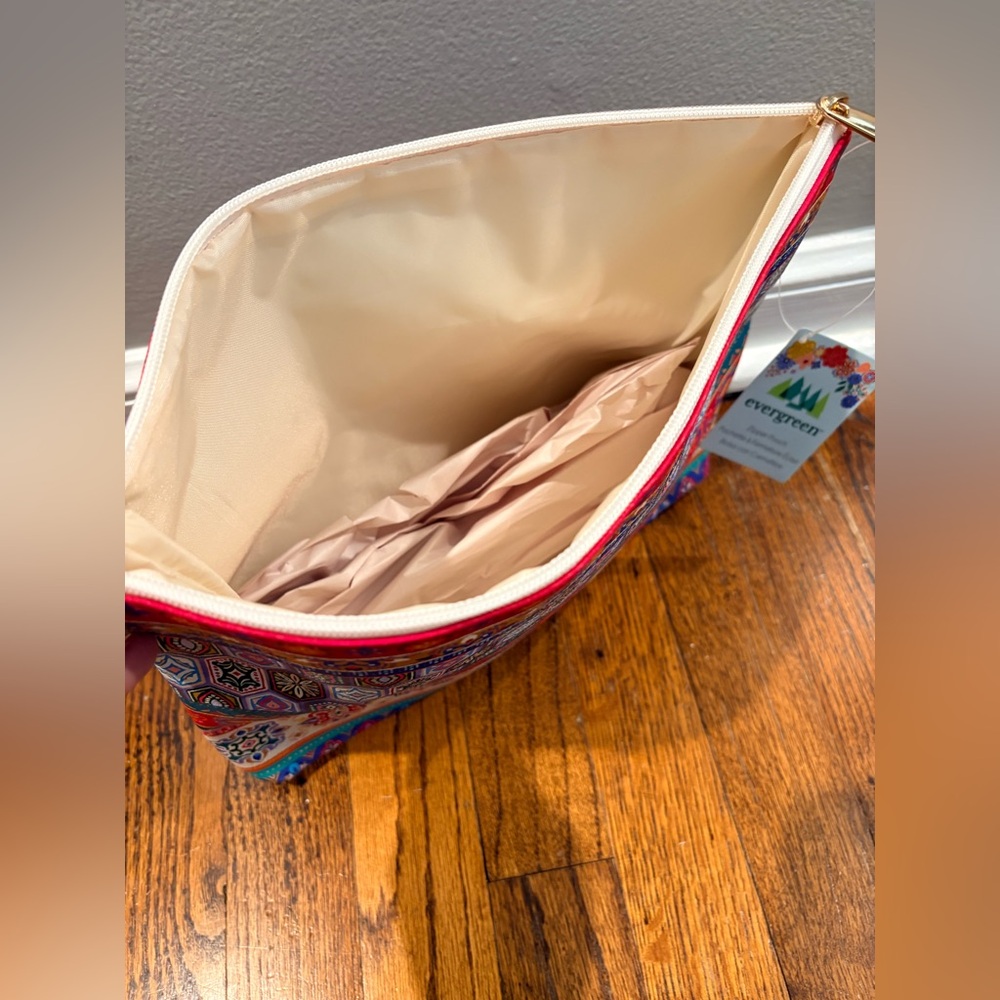 Multicolor Patterned Large Carrying Case - Picture 3 of 4
